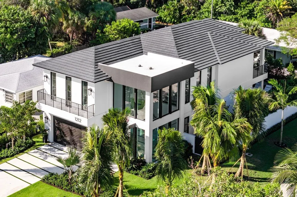 1212 NE 8th Avenue NE Delray Beach FL 33483