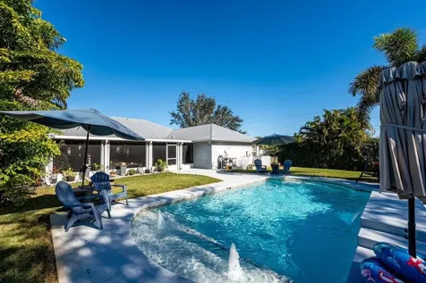 1002 SW Hamrock Avenue Port St Lucie FL 34953