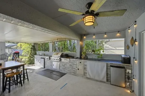 1002 SW Hamrock Avenue Port St Lucie FL 34953