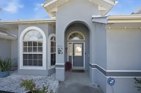 1002 SW Hamrock Avenue Port St Lucie FL 34953