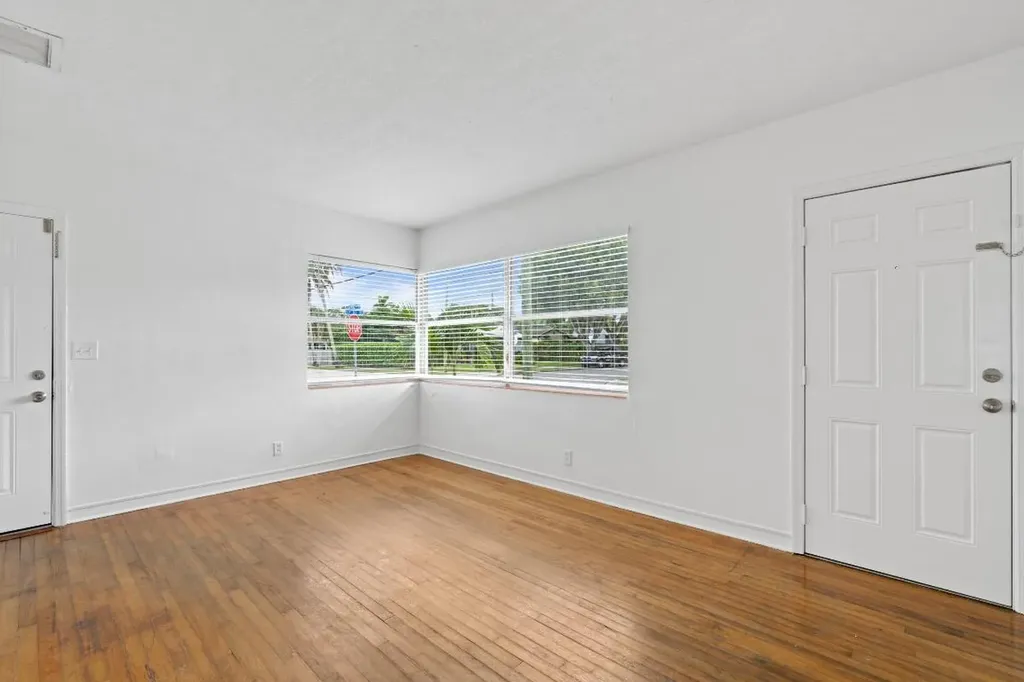 5208 Spruce Avenue West Palm Beach FL 33407