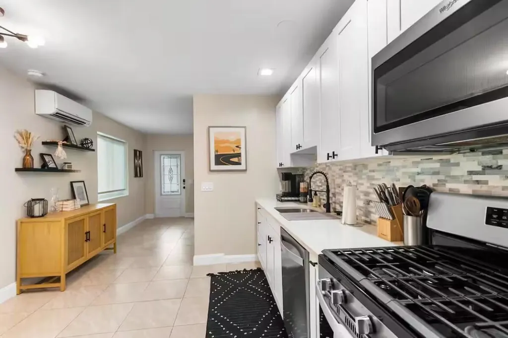 610 N D Street Lake Worth Beach FL 33460