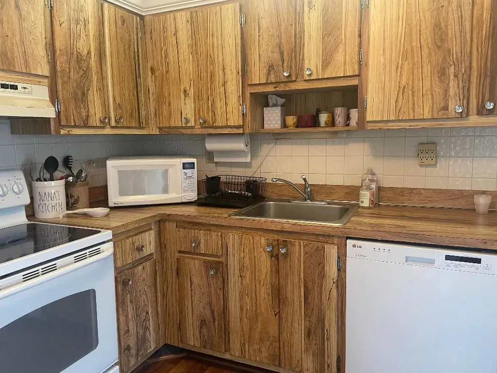 523 Piedmont K Delray Beach FL 33484