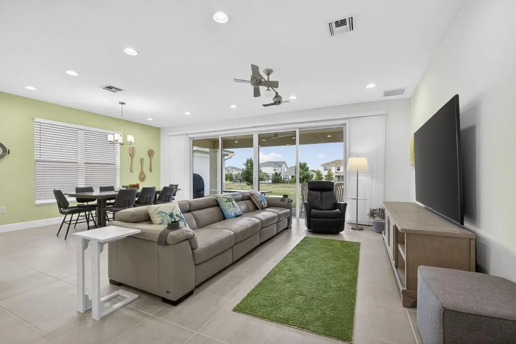 1411 Thistle Place Loxahatchee FL 33470