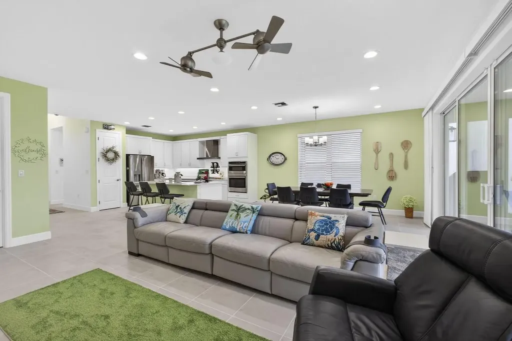 1411 Thistle Place Loxahatchee FL 33470