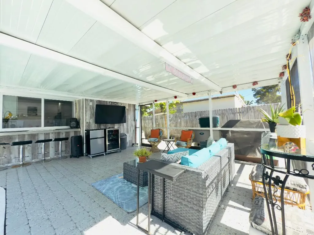 230 NE 25th Street Pompano Beach FL 33064