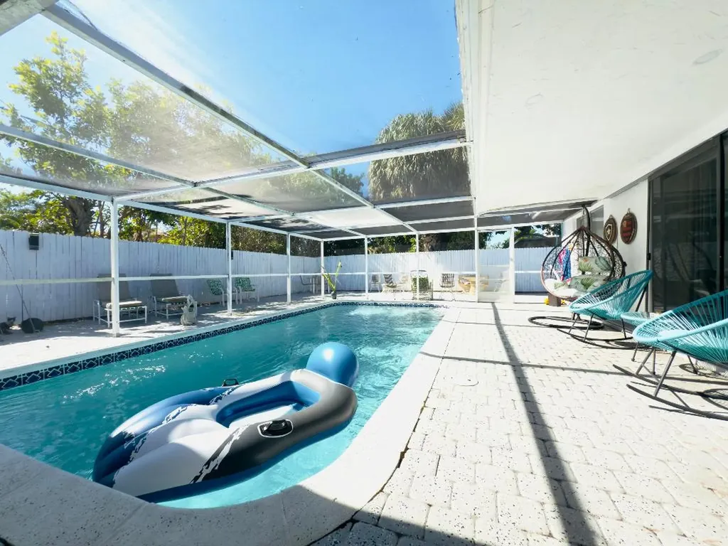230 NE 25th Street Pompano Beach FL 33064