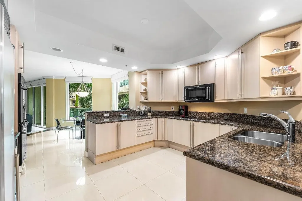 411 N New River Drive Fort Lauderdale FL 33301