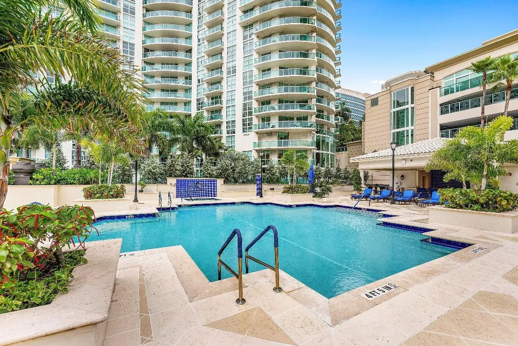 411 N New River Drive Fort Lauderdale FL 33301