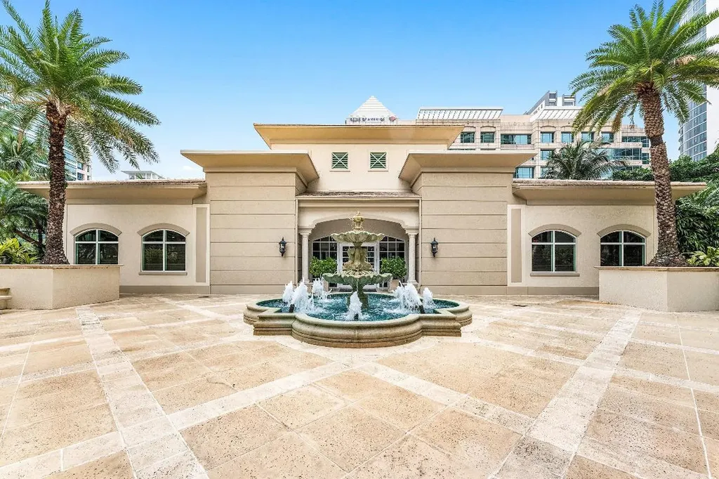 411 N New River Drive Fort Lauderdale FL 33301