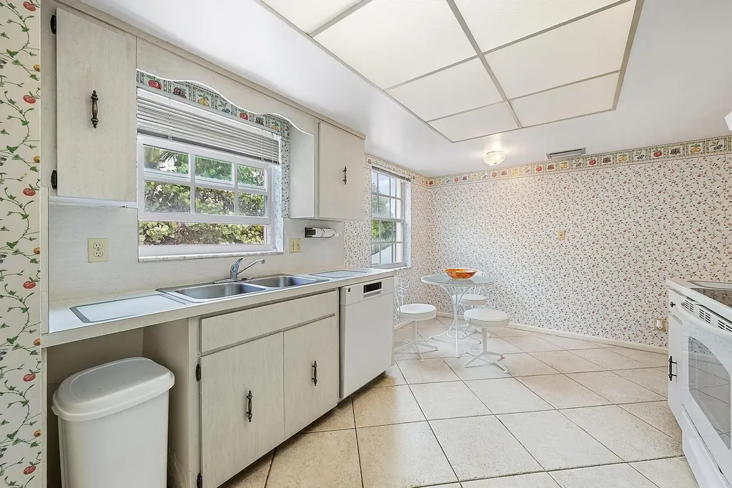 400 S Ocean Boulevard Manalapan FL 33462