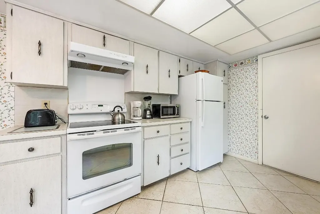 400 S Ocean Boulevard Manalapan FL 33462