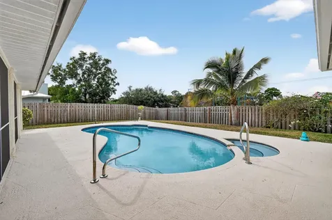 2450 SE Perugia Street Port St Lucie FL 34952