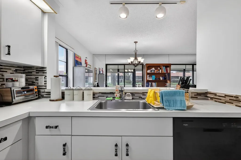 10215 N Circle Lake Drive Boynton Beach FL 33437
