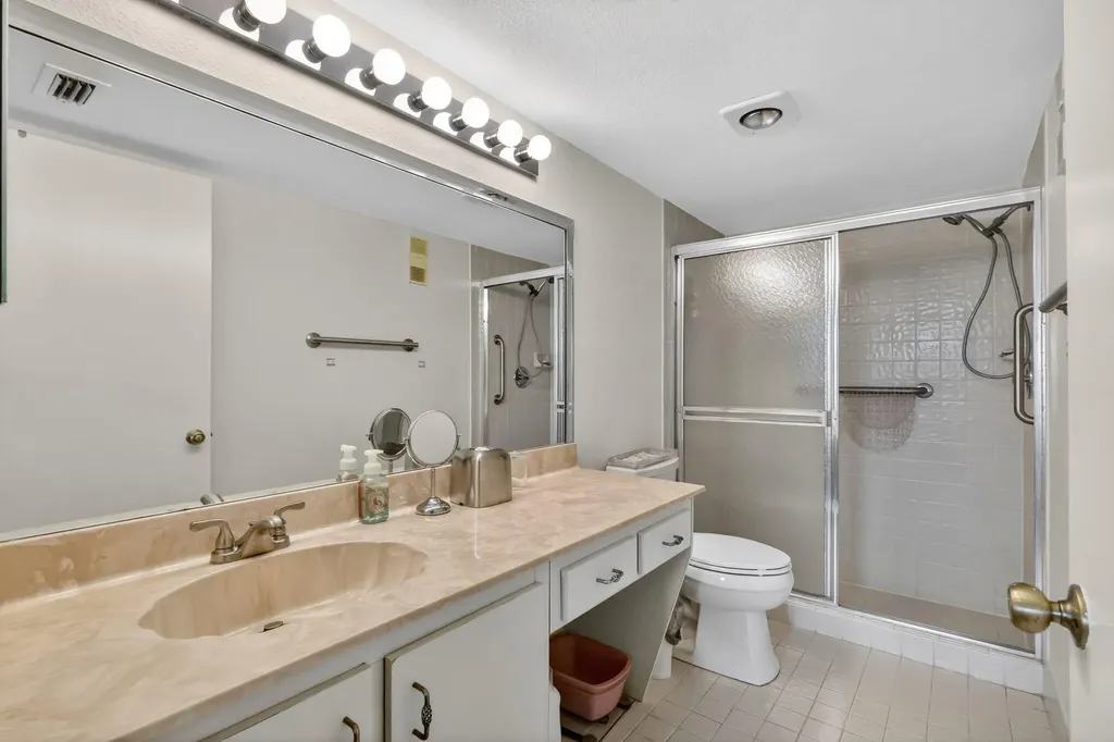 10215 N Circle Lake Drive Boynton Beach FL 33437