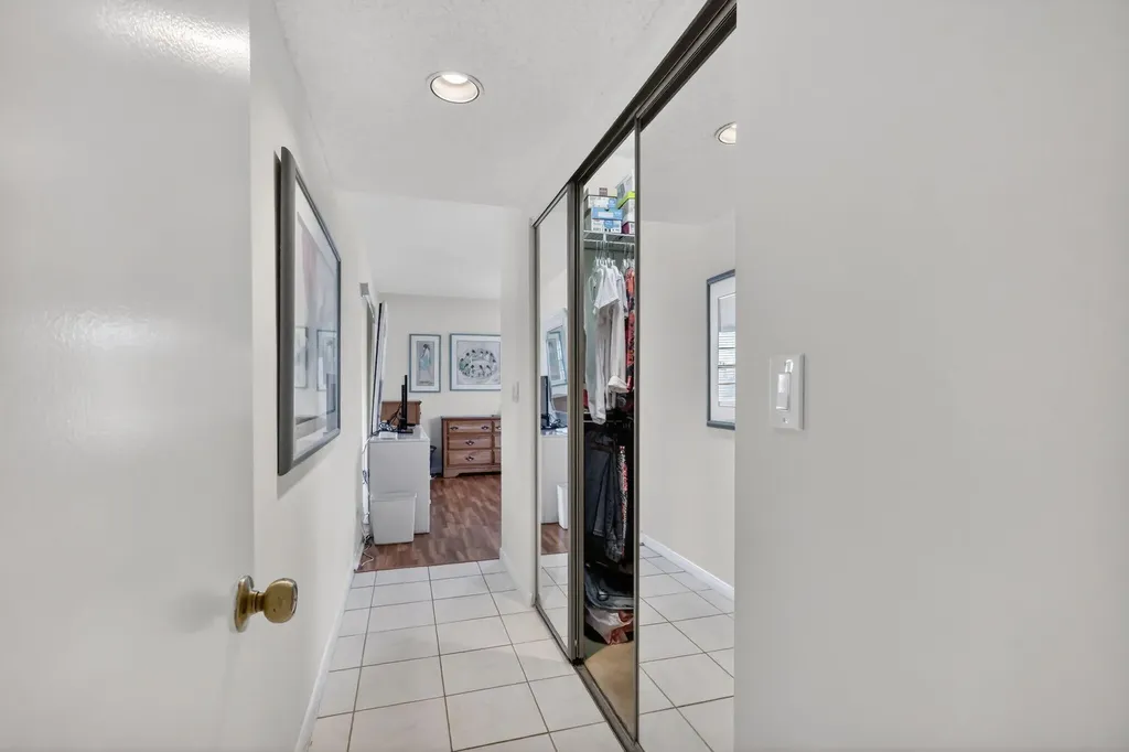 10215 N Circle Lake Drive Boynton Beach FL 33437