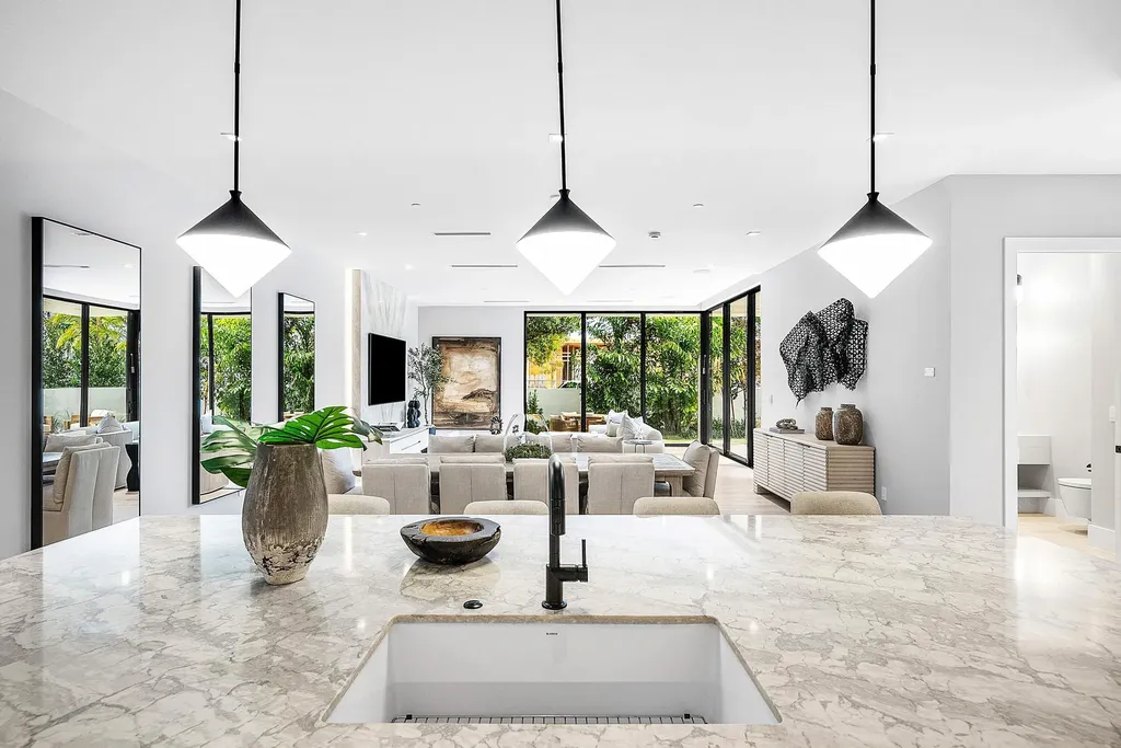 810 Andrews Avenue Delray Beach FL 33483