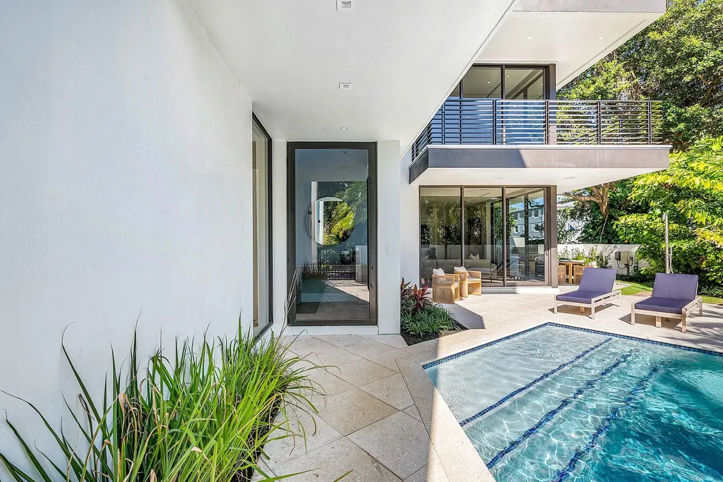 810 Andrews Avenue Delray Beach FL 33483