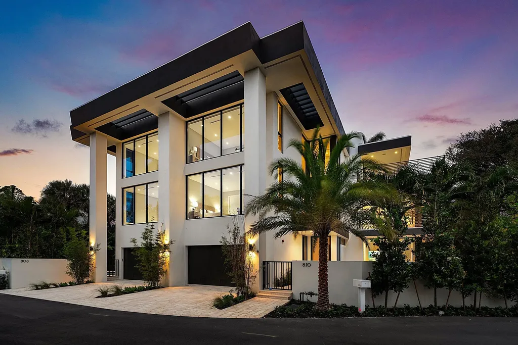 810 Andrews Avenue Delray Beach FL 33483