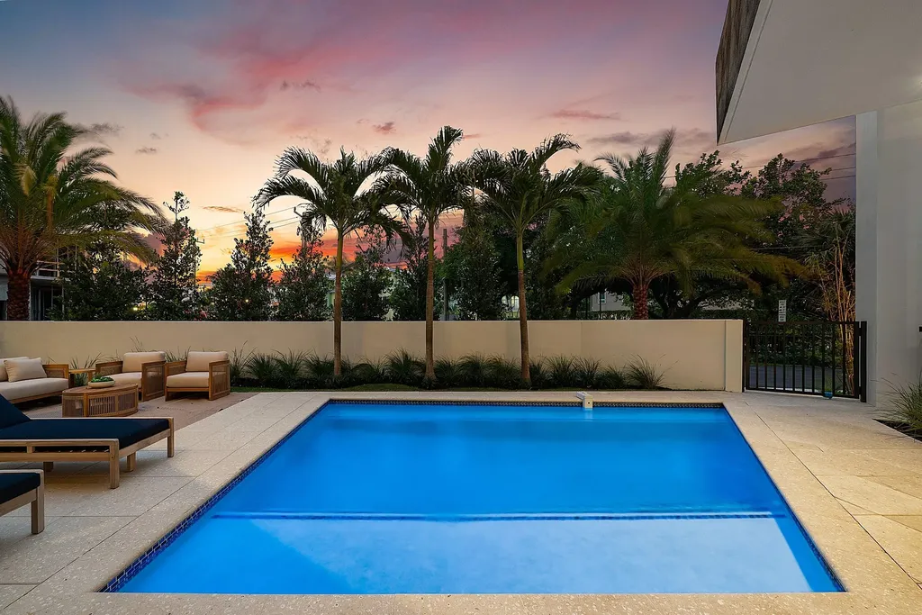 810 Andrews Avenue Delray Beach FL 33483