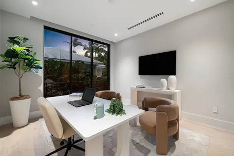 810 Andrews Avenue Delray Beach FL 33483