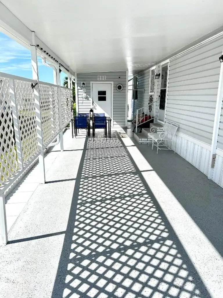 39012 Gayle Bay Boynton Beach FL 33436