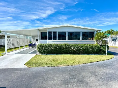 39012 Gayle Bay Boynton Beach FL 33436