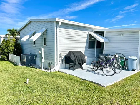 39012 Gayle Bay Boynton Beach FL 33436