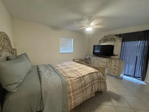 882 SE Walters Terrace Port St Lucie FL 34983