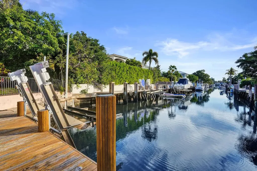 7050 NE 7th Avenue Boca Raton FL 33487