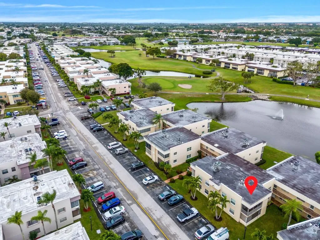 325 Capri G Delray Beach FL 33484