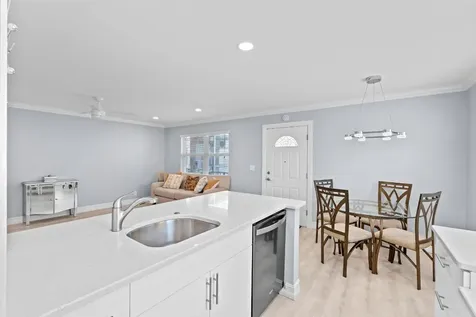 325 Capri G Delray Beach FL 33484