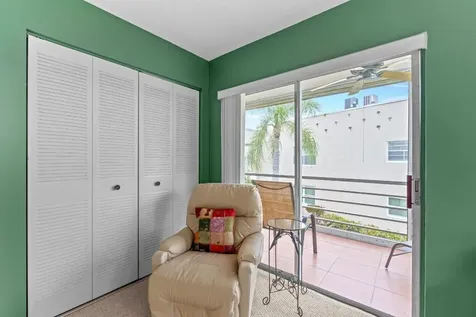 325 Capri G Delray Beach FL 33484