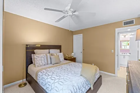 325 Capri G Delray Beach FL 33484