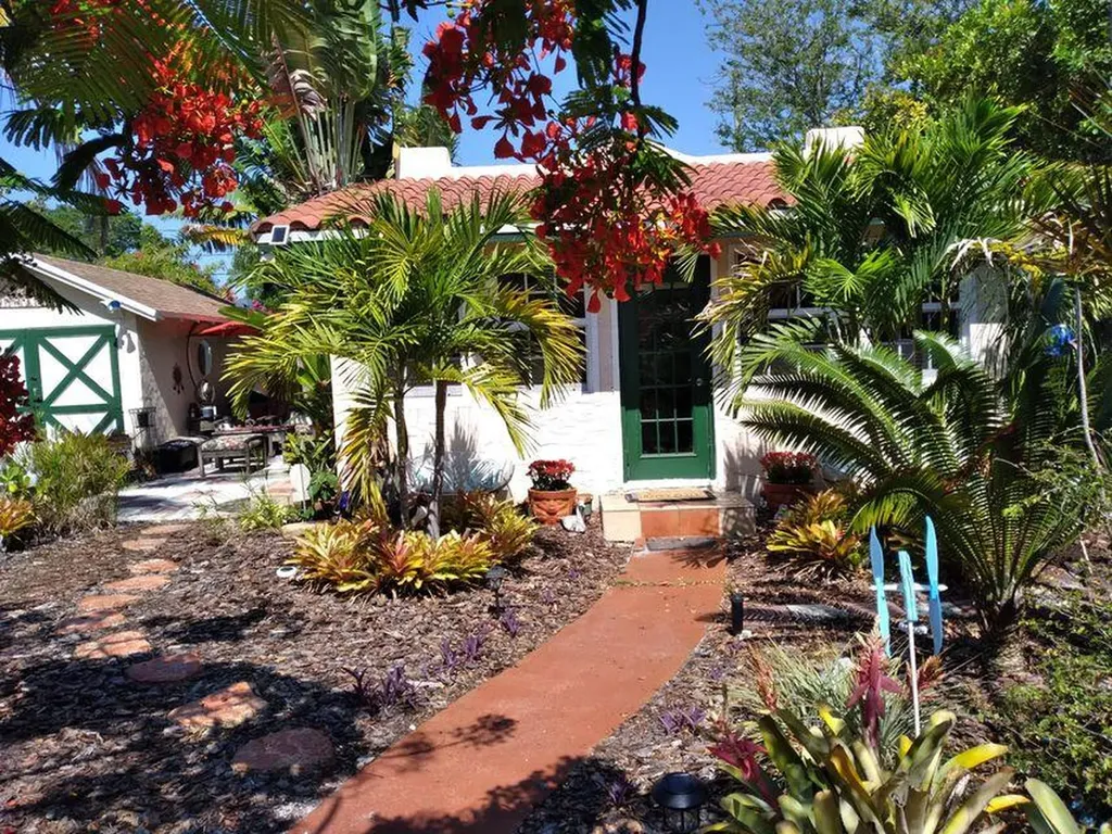 1016 N E Street Lake Worth Beach FL 33460