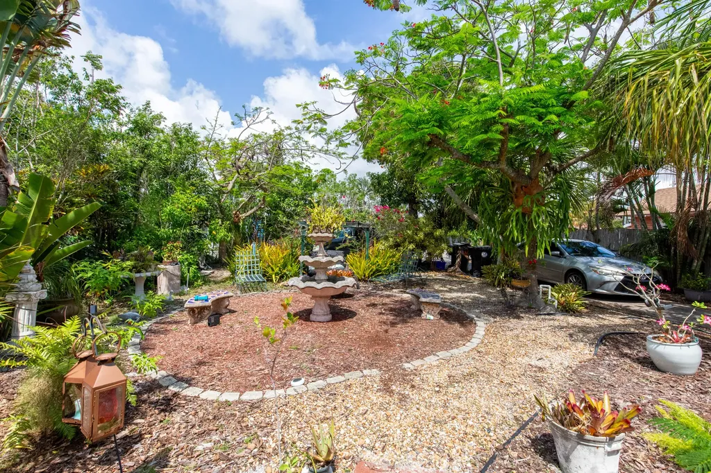 1016 N E Street Lake Worth Beach FL 33460