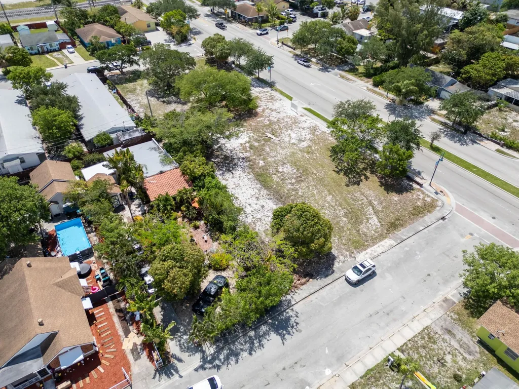 1016 N E Street Lake Worth Beach FL 33460