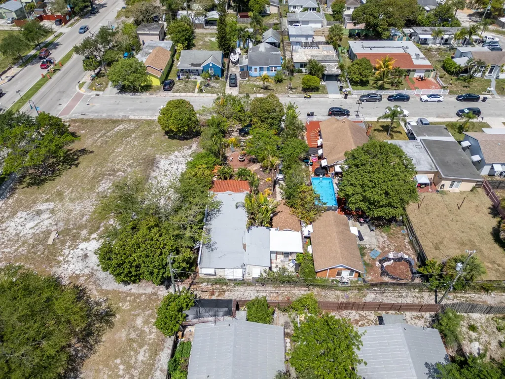 1016 N E Street Lake Worth Beach FL 33460