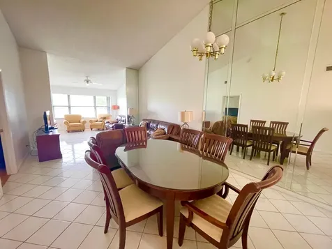 4698 Lucerne Lakes Boulevard E Lake Worth FL 33467