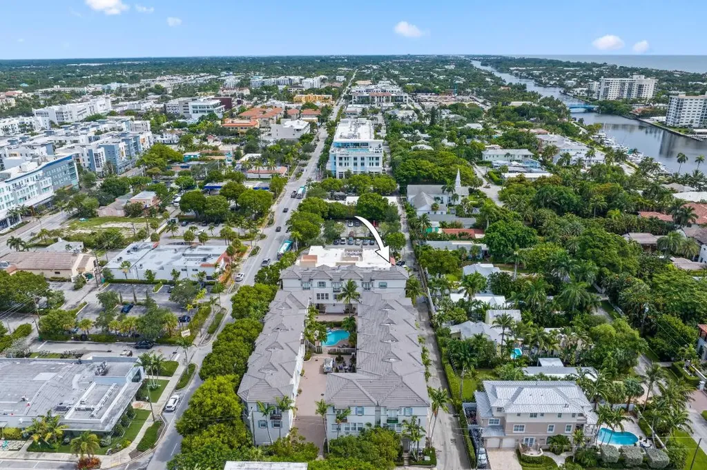 285 SE 6th Avenue Delray Beach FL 33483