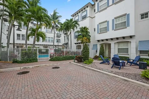 285 SE 6th Avenue Delray Beach FL 33483