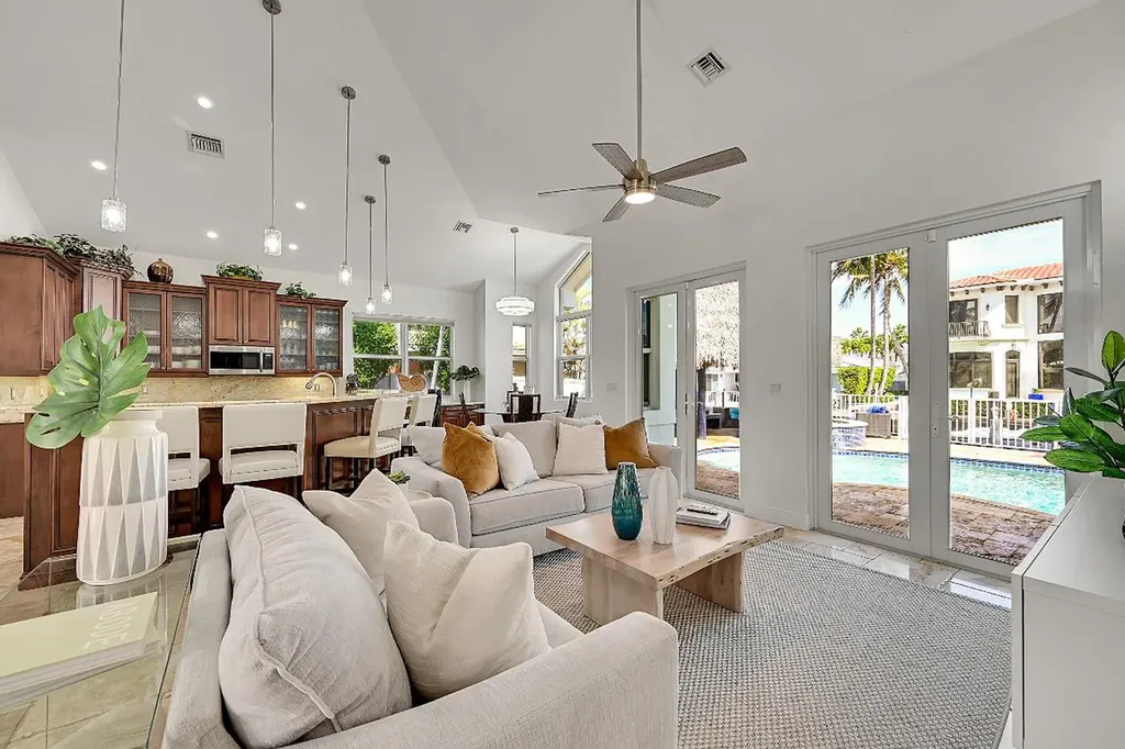 785 NE 71st Street Boca Raton FL 33487