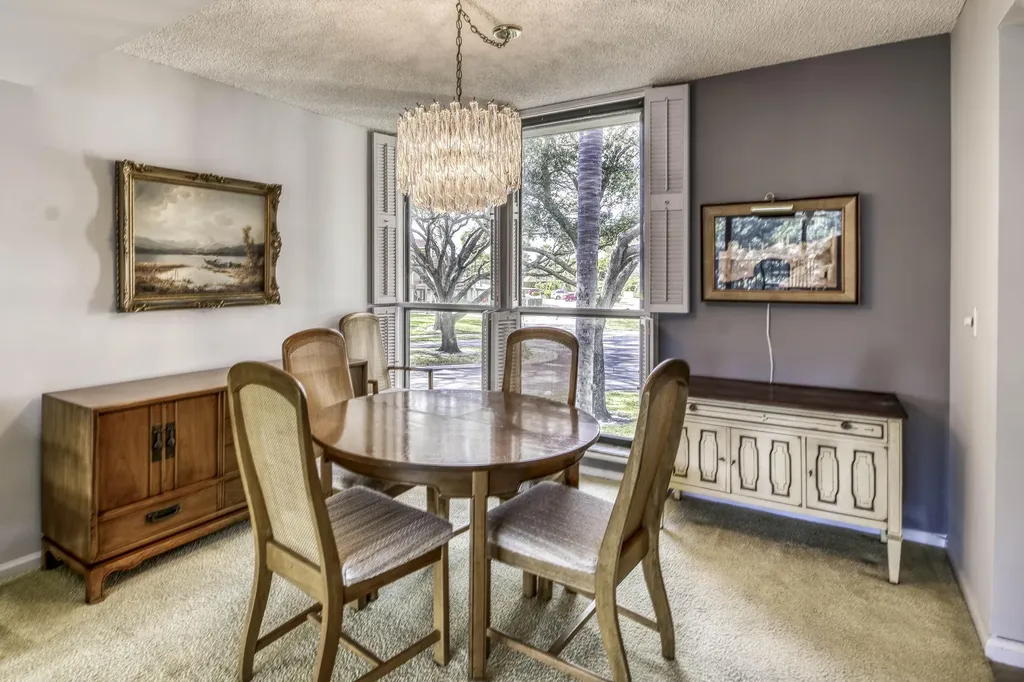 5250 Woodland Lakes Drive Palm Beach Gardens FL 33418