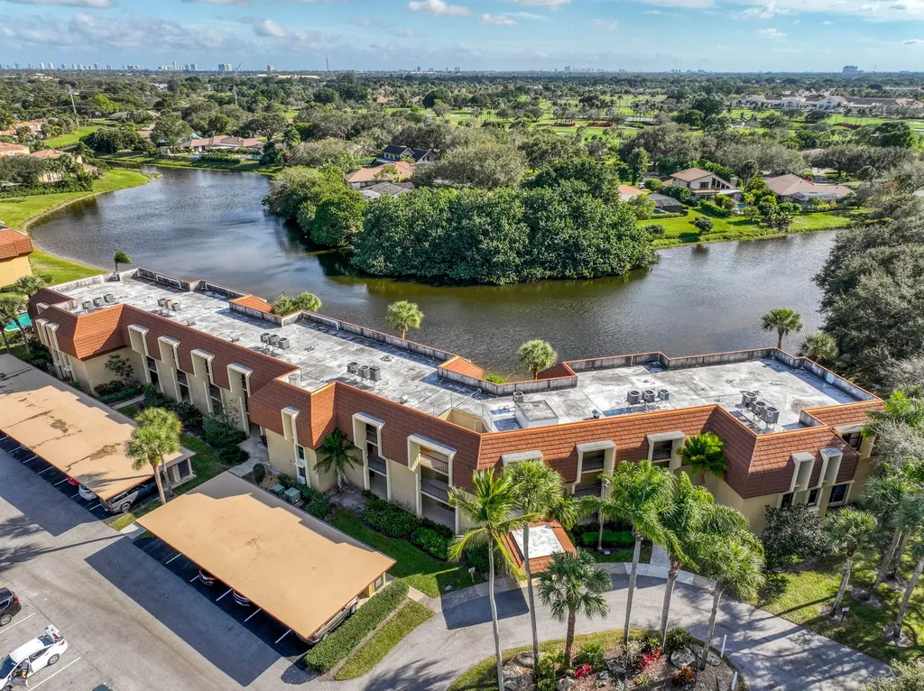 5250 Woodland Lakes Drive Palm Beach Gardens FL 33418