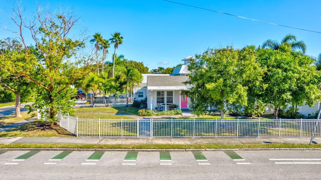 736 Rockland Drive West Palm Beach FL 33405
