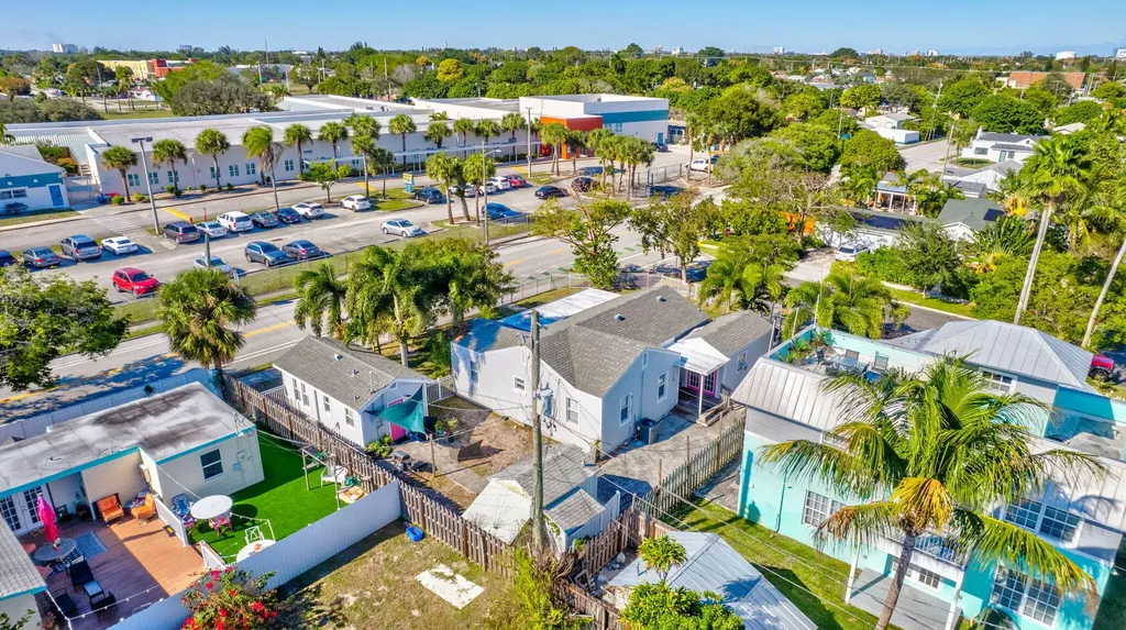 736 Rockland Drive West Palm Beach FL 33405