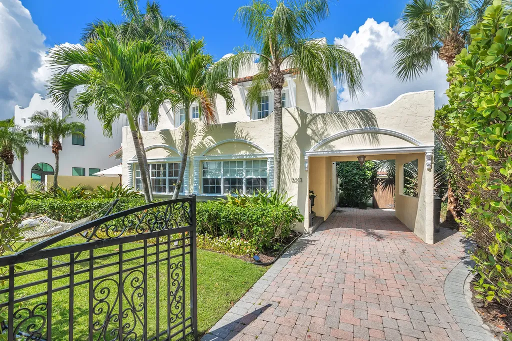 3213 Vincent Road West Palm Beach FL 33405