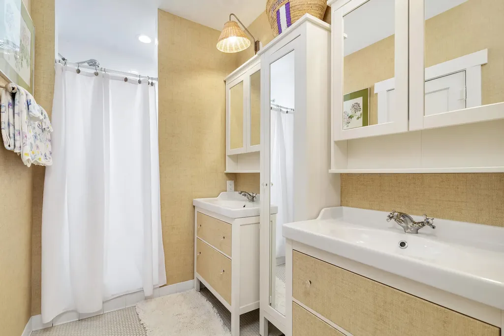 3213 Vincent Road West Palm Beach FL 33405