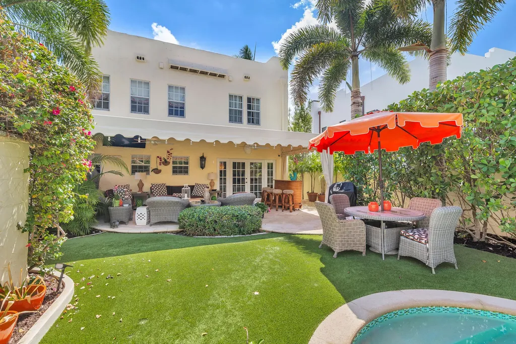 3213 Vincent Road West Palm Beach FL 33405