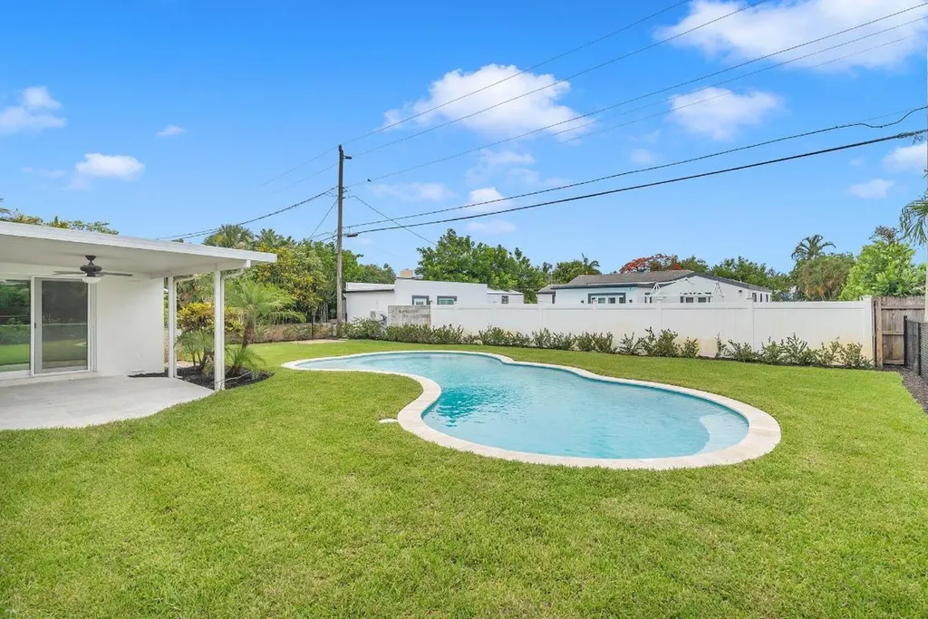369 Franklin Road West Palm Beach FL 33405